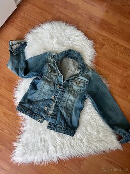 ZARA DŽÍNOVÁ BUNDA VEL.M - 12