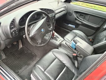 BMW E36 320i touring - 12