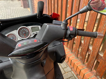 Gilera Nexus 125 i.e - 12