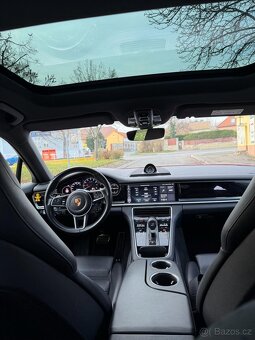 Porsche Panamera 4 E-Hybrid - 12