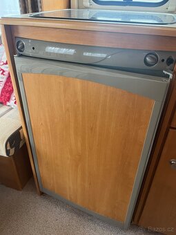 Prodam KNAUS Eifelland 460 - 12