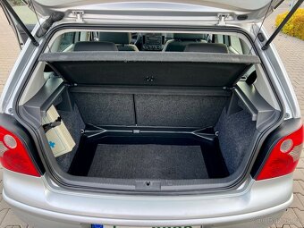 Volkswagen Polo 1,4i 55kW Edice Cricket AUTOMAT - 12