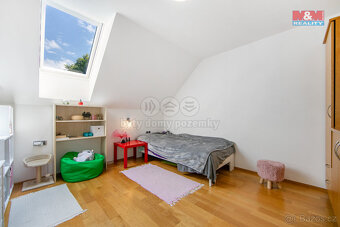 Prodej rodinného domu 269m2+G, pozemek 542m2, v Cheznovicích - 12