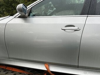 BMW e61 530d M-paket (díly) - 12