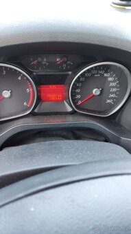 Ford Galaxy 2010 - 12