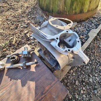 Soutěžní motor jawa EVROPAN 575 díly - jawa 350 jednoválec - 12