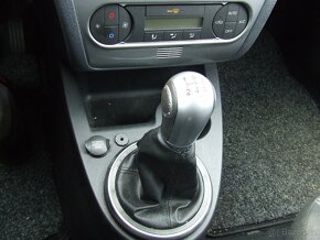 Prodám náhradní díly Ford Fusion + 1.4 benzín Facelift - 12