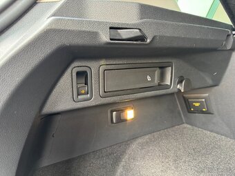 VW Tiguan 4Motion 2.0 TDI 110kW 4x4 DSG Tažné ACC Kamera DAB - 12