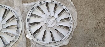 Poklice - kryty kol Originál Škoda velikost 16 657 601 147 B - 12
