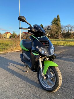 Skútr Piaggio NRG 50 bez řidičáku 25 km/h - 12