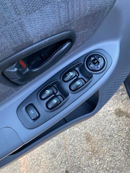 Hyundai Accent 1.3i, 63 kW, r. 2005 - 12