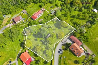 Prodej souboru pozemků (stavební část 4.407m2, ostatní 6.724 - 12