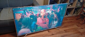 Led Smart Hisense 140cm(4K) - 12