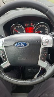 FORD Galaxy - 12