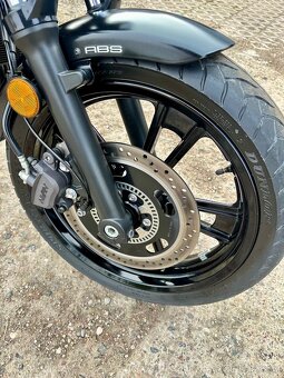 Kawasaki Vulcan S - 12