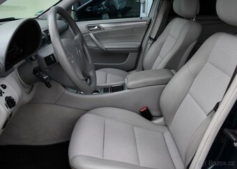 Mercedes-Benz Třídy C 320CDI AVANTGARDE N.TOP A/T - 12