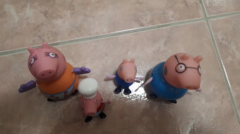 Peppa Pig Domeček s postavičkama a příslušenstvím - 12