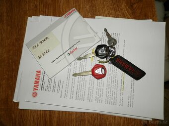 Yamaha Fazer 600 - 12