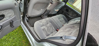Renault Laguna - 12