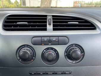 Seat Leon 1.6 MPi Serviska, Klima, 8xPneu - 12