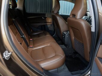 VOLVO XC70 2.4D AWD PREMIUM - 12