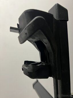 Příčníky + střešní nosiče kol - 12