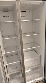 Lednice z mrazákem na díly - 12