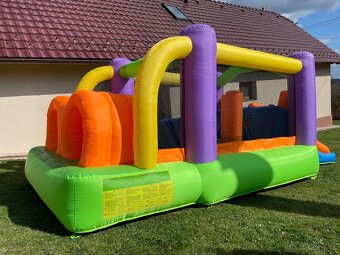 Skákací hrad pronájem - 12