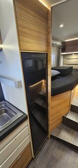 205PS r 2021 ADRIA SONIC 3.5t 2,3 Iveco 7M OBYTNÉ AUTO - TOP - 12