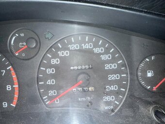 Toyota MR 2 - 12