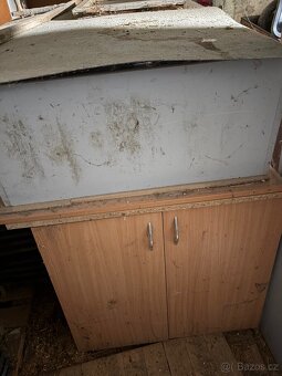 Kancelářský nábytek - 12