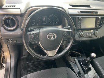 TOYOTA RAV4 2.0D D4D 105 KW,1.MAJ.MANUÁL,TAŽNÉ,NAVI,KAMERA - 12