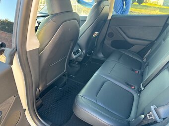 Tesla Model Y, Performance - 12