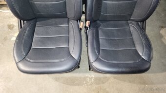 Mercedes GLE sedacky - 12