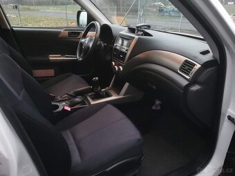 Subaru Forester 2.0 i + LPG Bi-Fuel - 12