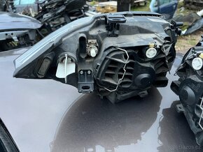 BMW 1er E81/E87 předface přední světlomety - 12