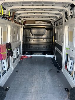 Volkswagen Crafter,  2,0 35 TDI 103kW - CZ - Dph - 12