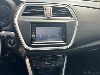 SUZUKI SX4 S-Cross 1,6i 88KW 1 MAJITEL KŮŽE PANORAMA VYHŘ.SE - 12