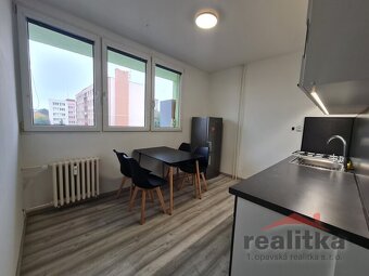 Pronájem hezkého bytu 1+1 s lodžií na Holasické ul. v Opavě - 12