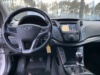 Hyundai i40 1,7 CRDi 104kW
Ojeté, 2017, 255 000 km - 12