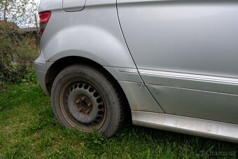 Mercedes Benz B150 na díly, nebo opravu - 12