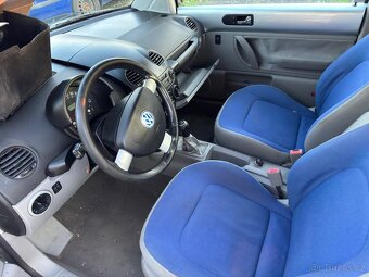 VW New Beetle - 12