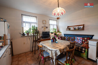 Prodej rodinného domu, Šestajovice - 12