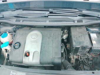 VW Touran 1.6 fsi 2002 - 12