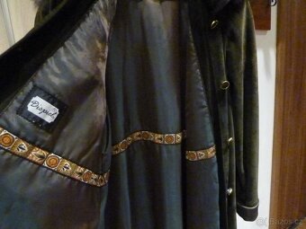Kožený dámský kabát s pravým liščím límcem. Vel. 40-44. - 12