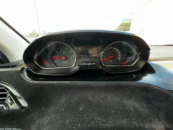 Peugeot 208, 1.0i, 50kW - 12