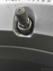 VW Tiguan, kola 17" zimní, letní pneu - 12