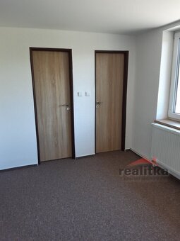 Pronájem rodinného domu 3+1 s velkou zahradou, Mokré Lazce,  - 12