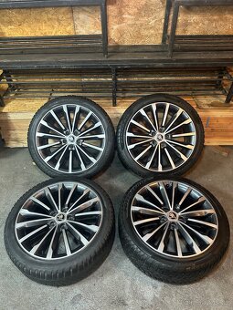 ALU Kola ŠKODA 5x112 R19 TRINITY Zimní Pneu 235/40/19 - 12