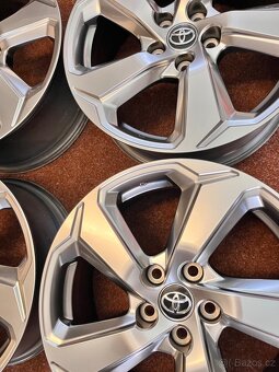 5x114,3 R18 Originál Toyota RAV4 5.Gen - TOP STAV - 12